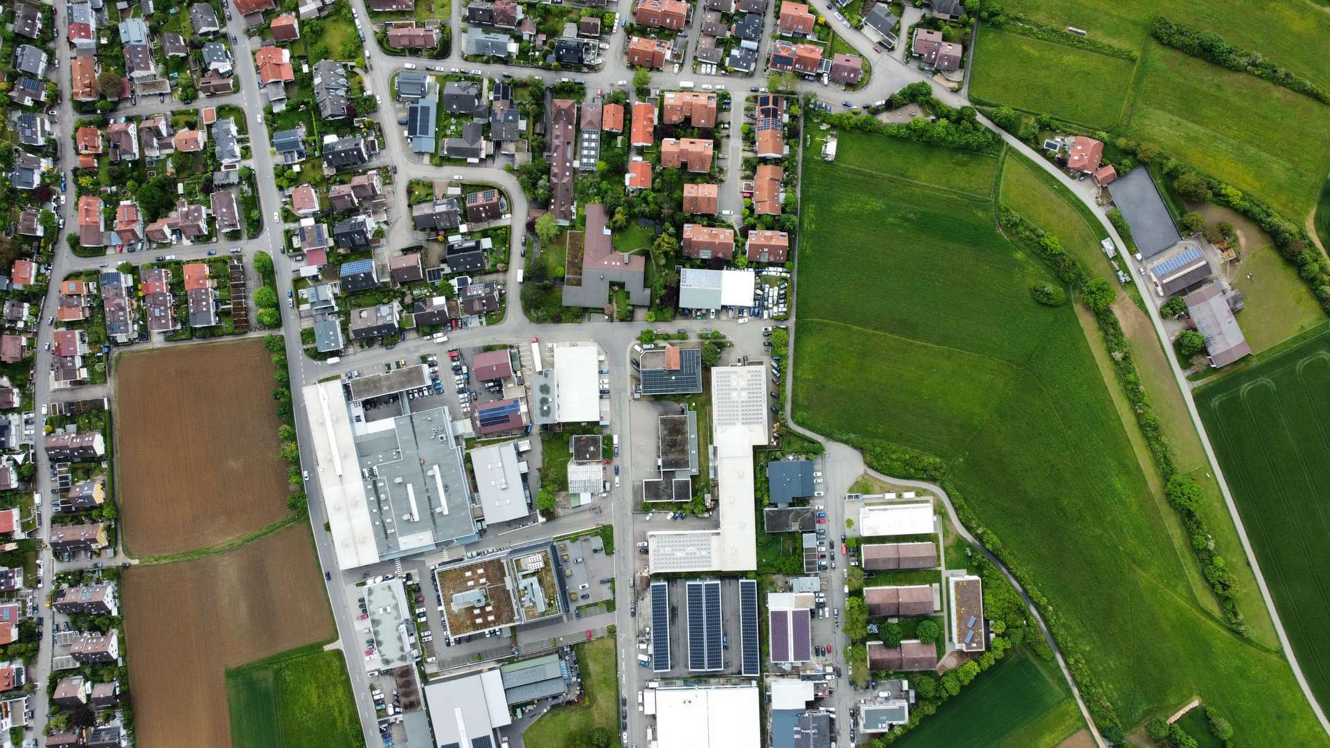 Großzügige Lager- & Produktionsfläche mit Rampenzugang in Renningen-Malmsheim